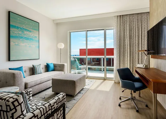 Hampton Inn & Suites Santa Monica