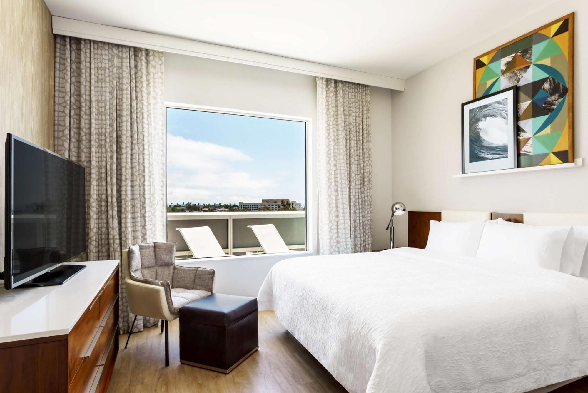 Hampton & 3* Santa Monica