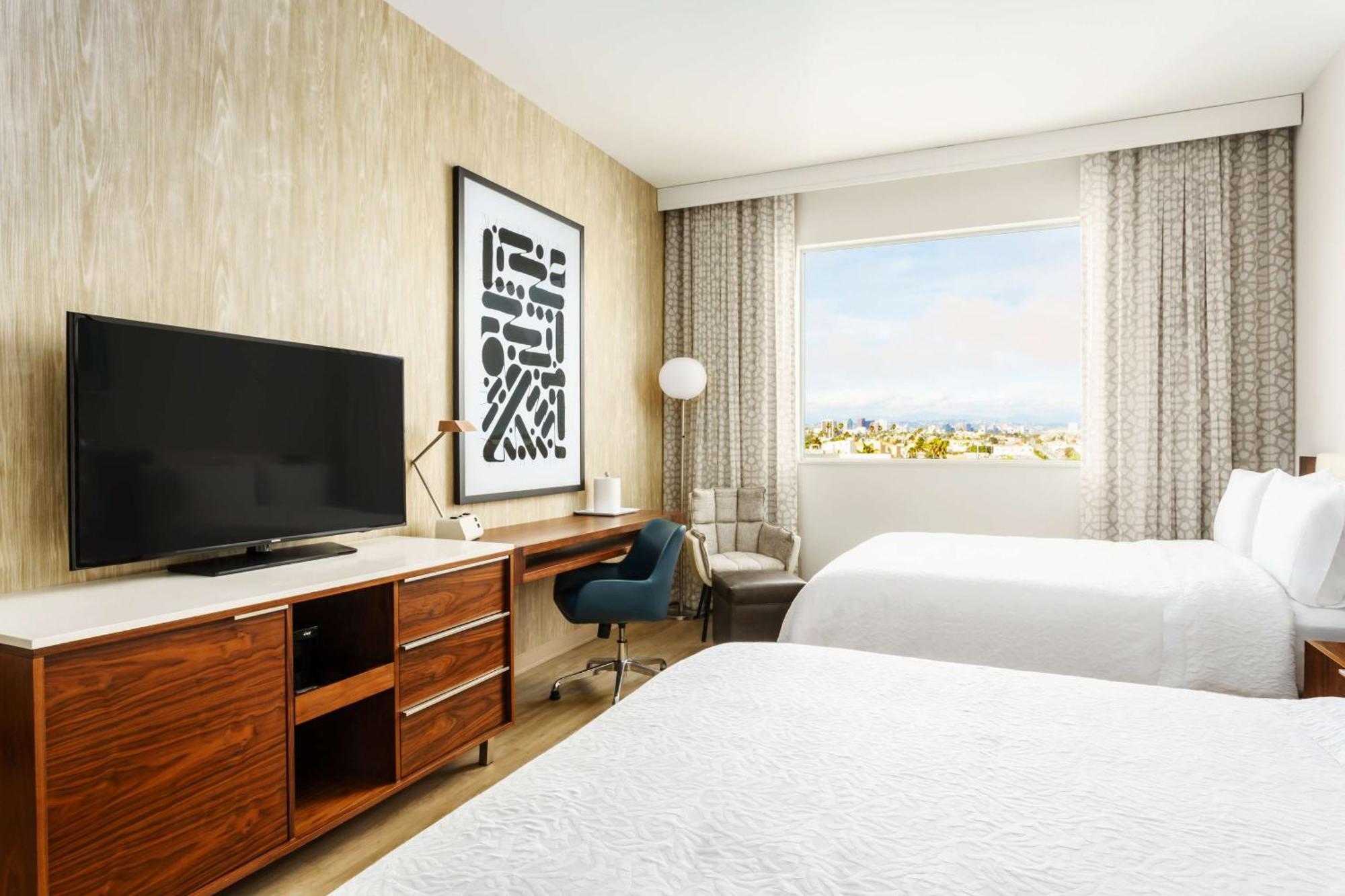 Hampton & Santa Monica